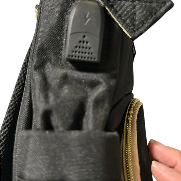 Mommy love You black diaper bag backpack with changing station, new no tags - Picture 3 of 5